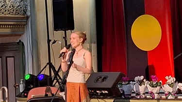 Stevie singing