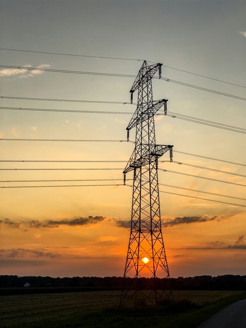 Transmission tower